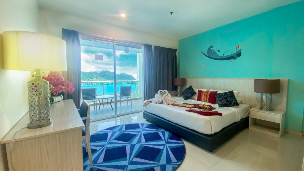 D Ocean Honeymoon Suite